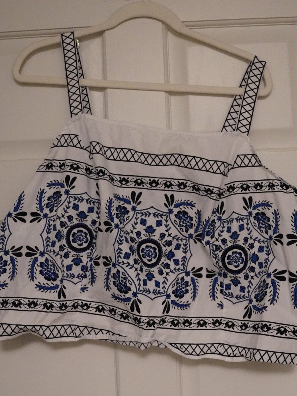 Lane Bryant 26 28 Blue White Medallion Print Crop Top Smocked Back Cami